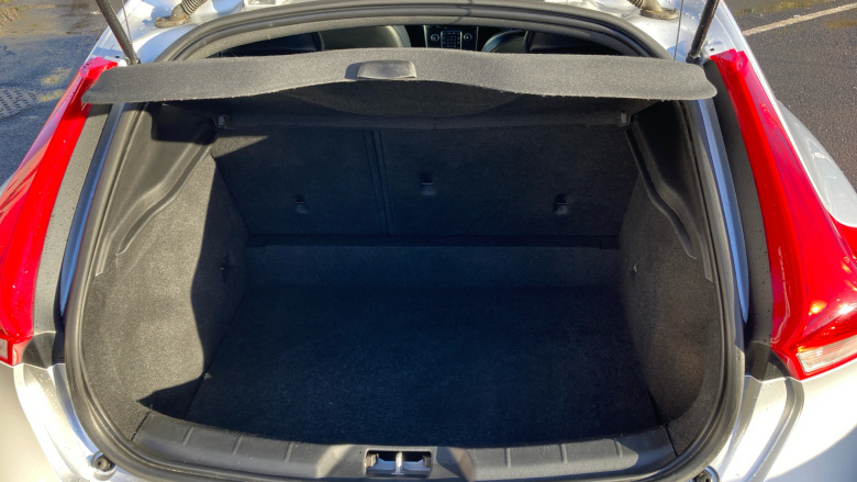 Volvo V40 T3 [152] R DESIGN Pro 5dr Petrol Hatchback